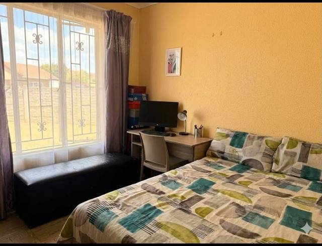 2 BEDROOM HOUSE FOR SALE IN TLHABANE WEST